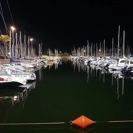 Agreable Dans La Marina Avec Piscine Dom wakacyjny *