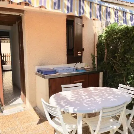 Agreable Dans La Marina Avec Piscine