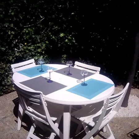 Dom wakacyjny Agreable Dans La Marina Avec Piscine