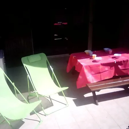 Agreable Dans La Marina Avec Piscine *