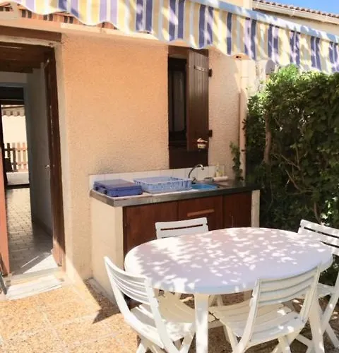Agreable Dans La Marina Avec Piscine